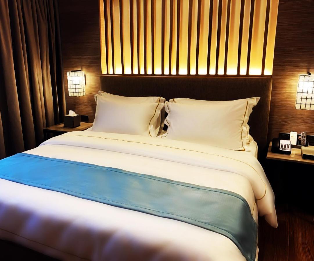 The Aurora Subic Hotel Managed By Hii Olongapo Kültér fotó