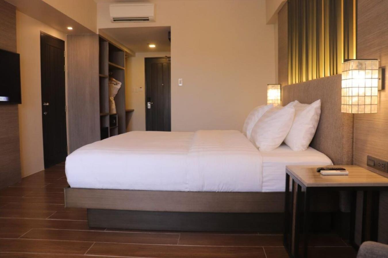 The Aurora Subic Hotel Managed By Hii Olongapo Kültér fotó