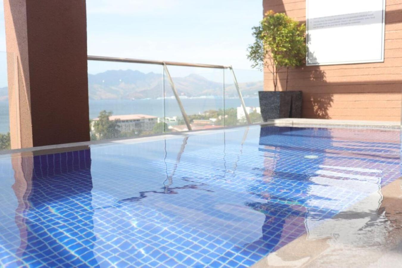The Aurora Subic Hotel Managed By Hii Olongapo Kültér fotó